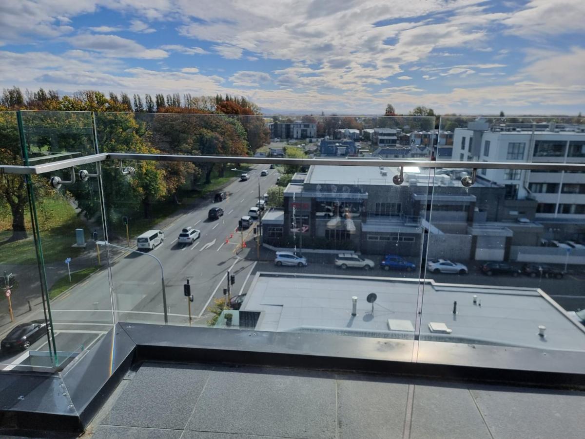 Latimer Loft - Christchurch Holiday Homes Екстериор снимка