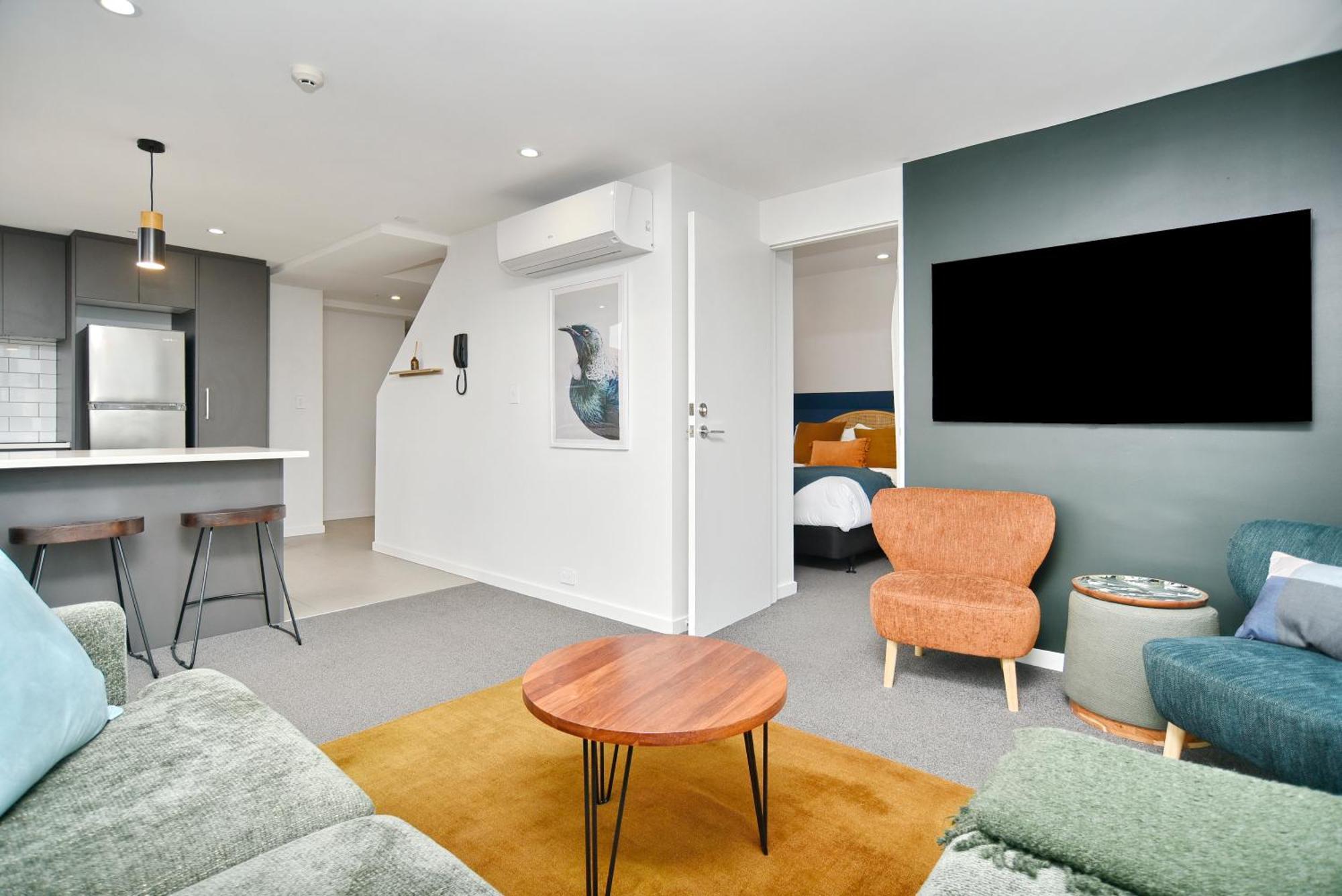 Latimer Loft - Christchurch Holiday Homes Екстериор снимка