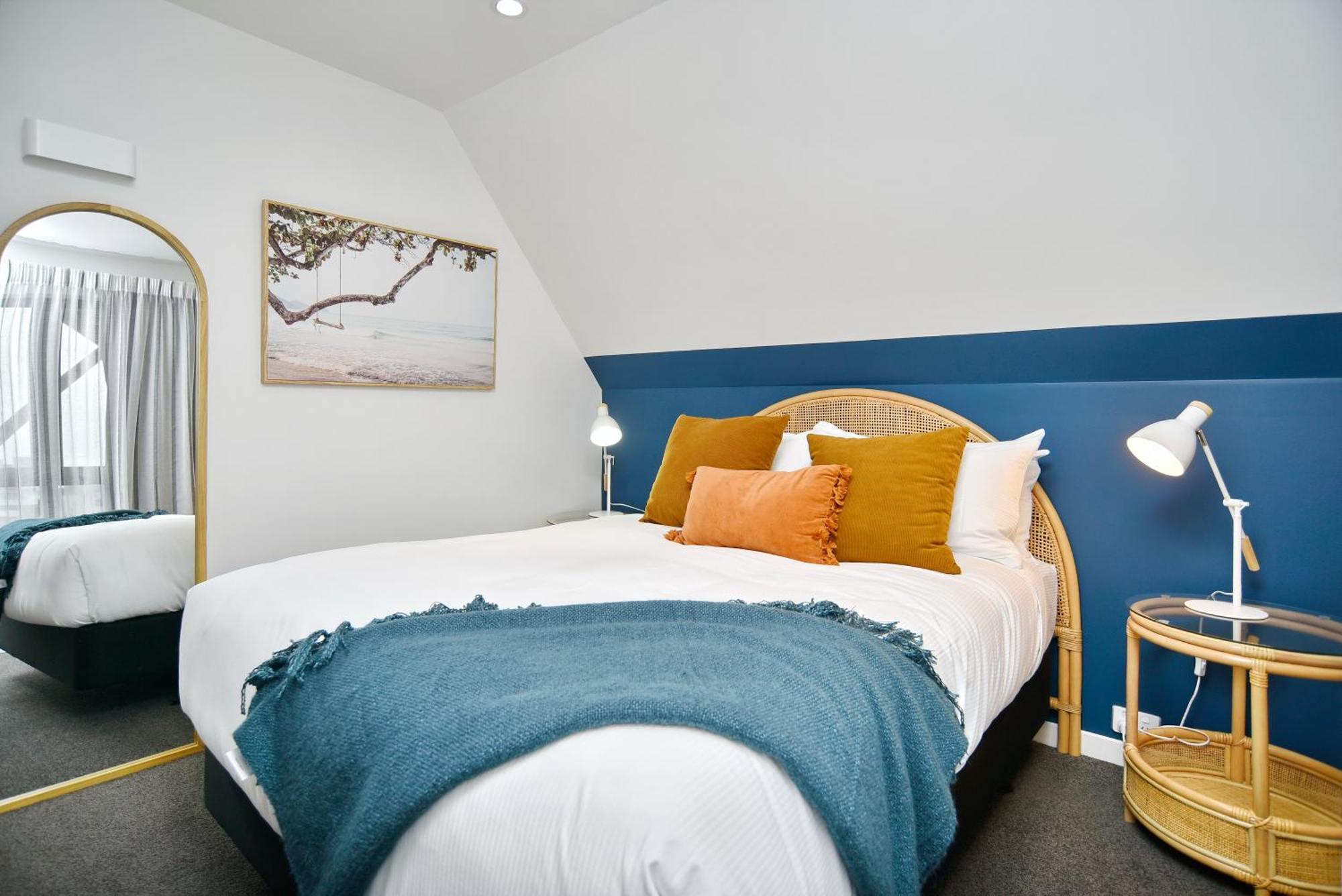 Latimer Loft - Christchurch Holiday Homes Екстериор снимка