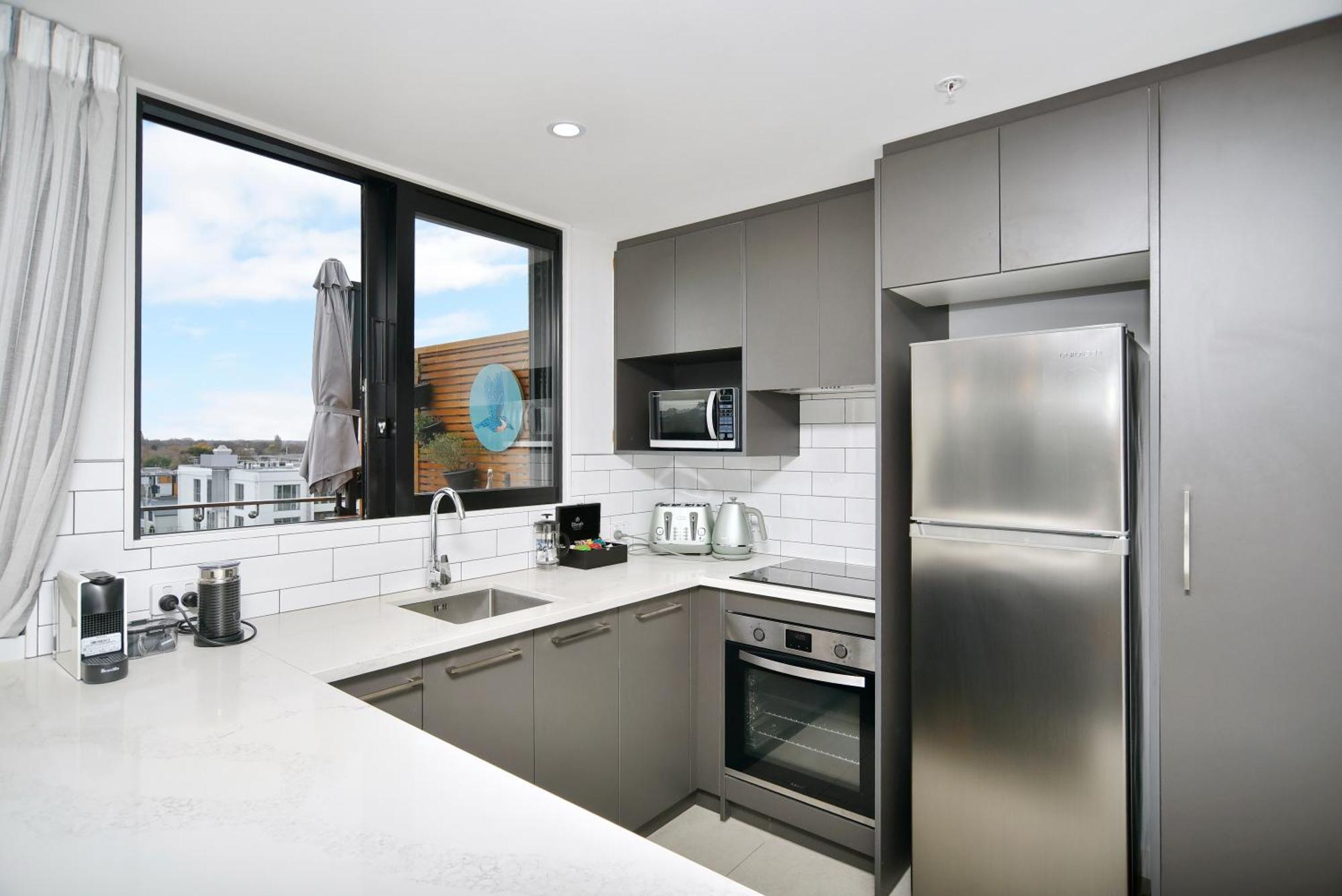 Latimer Loft - Christchurch Holiday Homes Екстериор снимка