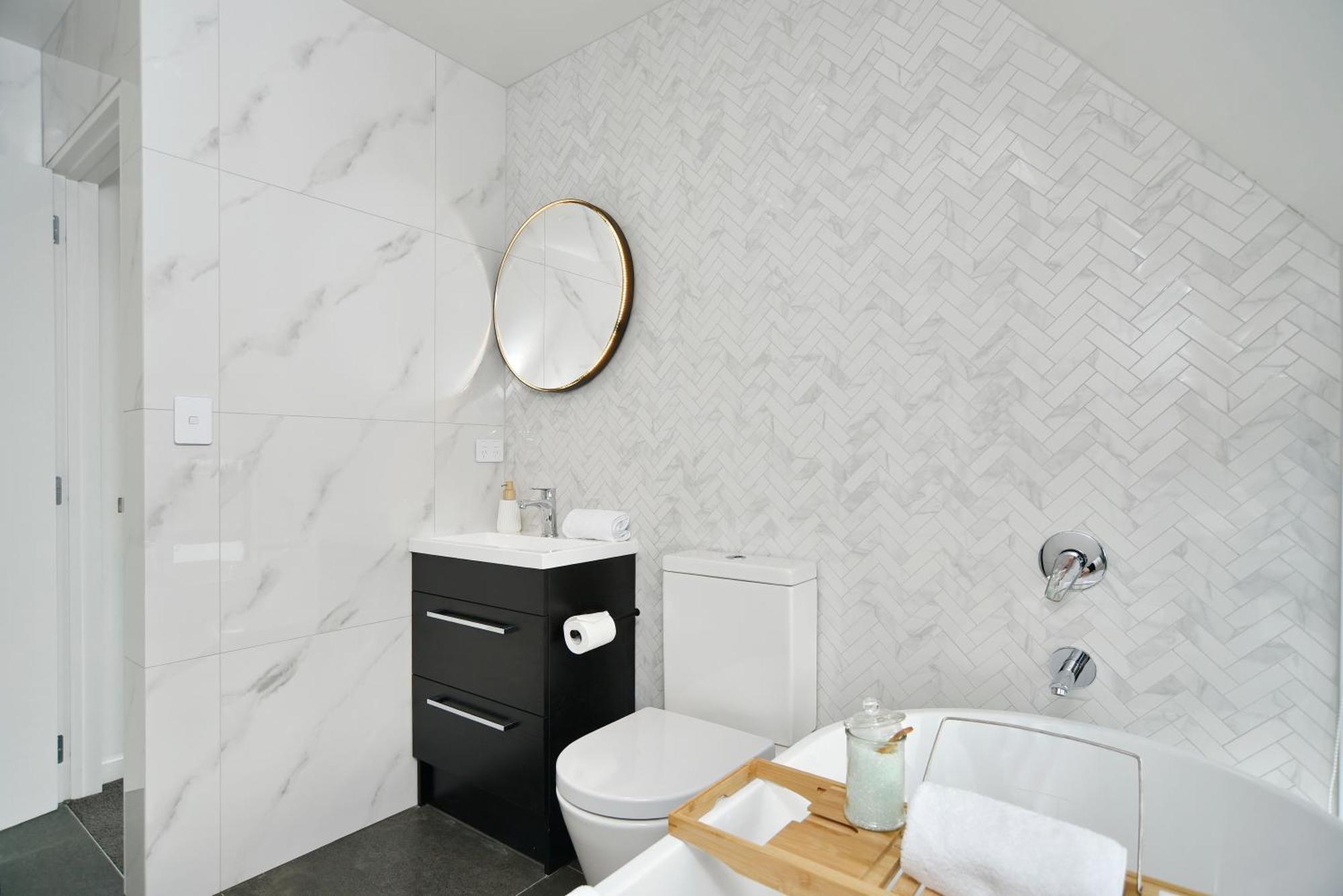 Latimer Loft - Christchurch Holiday Homes Екстериор снимка